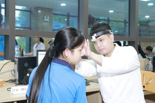 Đối tượng nào được Bộ Y tế đề xuất BHYT chi trả khám sức khỏe định kỳ?
