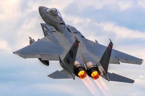 Tiêm kích F-15EX và F/A-18 Mỹ lộ rõ khác biệt khi đối đầu trên không