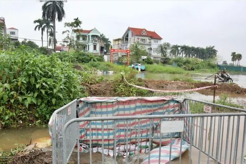 Hà Nội: Rà soát toàn bộ hố ga, miệng cống nước tại các tuyến đường thường xuyên úng ngập