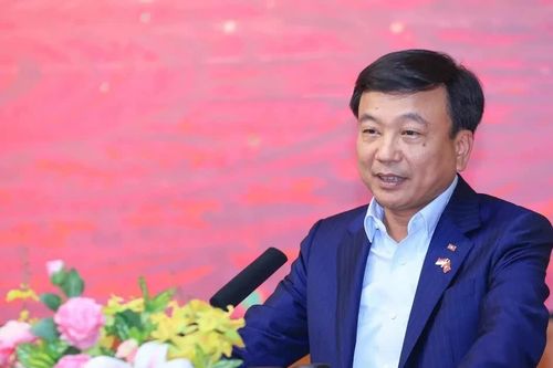 Ông Nguyễn Danh Huy làm Phó Chủ nhiệm Văn phòng Chính phủ, ông Lê Hồng Vinh làm Thứ trưởng Xây dựng