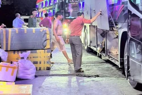 Gần 4.000 hộp thuốc nước ngoài nghi nhập lậu bị phát hiện trên khâu lưu thông
