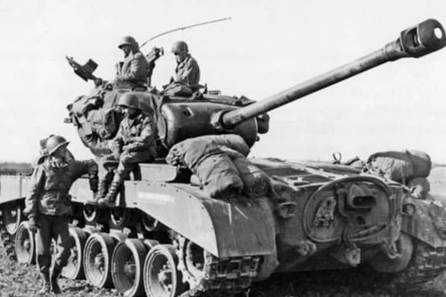 Xe tăng M26 Pershing và pháo 90 mm: Vì sao Mỹ tăng mạnh hỏa lực?
