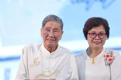 Nhạc sĩ Phạm Tuyên và những mùa trăng tuổi thơ