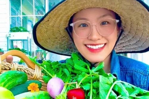 Cô gái Việt trồng vườn rau 100 m2 ở Mỹ để đỡ nhớ quê nhà
