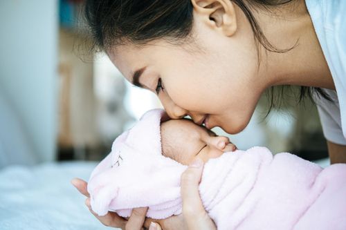 Độ tuổi đẹp nhất để sinh con