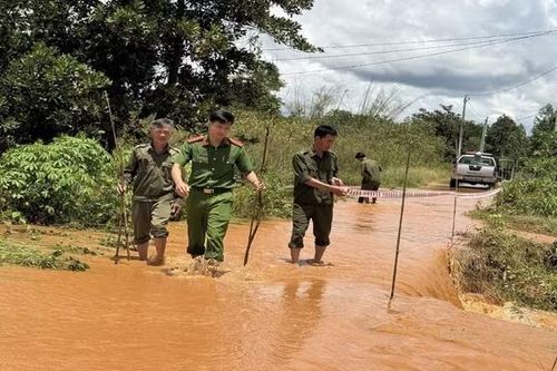 Hồ thủy điện lớn nhất Miền Nam sắp xả tràn