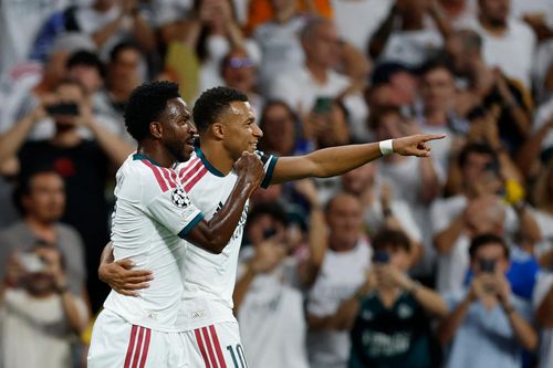 Vinicius và Mbappe đang giẫm chân nhau