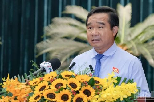 Đưa nghị quyết vào thực tiễn, tạo đà tăng trưởng bứt phá