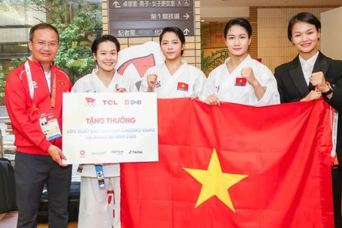 Lãnh đạo Bộ Văn hóa, Thể thao và Du lịch chúc mừng tấm Huy chương Vàng đầu tiên của thể thao Việt Nam tại ASIAD 20