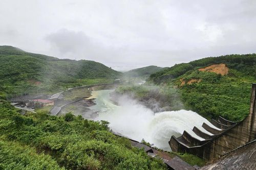 Hồ Hương Điền tăng dần lưu lượng xả, cảnh báo vùng hạ du