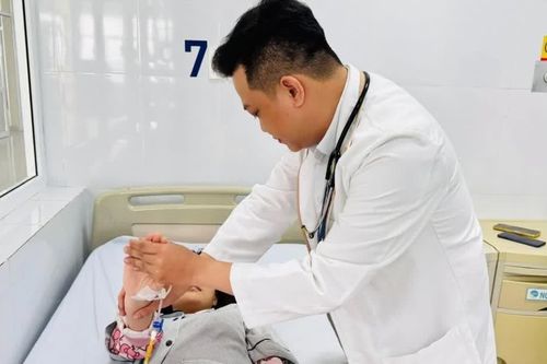 Cô gái 16 tuổi co giật, mất ý thức: Đừng chủ quan với động kinh