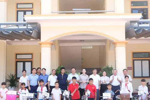 Những chiếc xe đạp chở yêu thương đến với học sinh khó khăn Kỳ Xuân