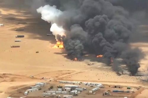 Anh tuyên bố sẽ hỗ trợ quân sự mang tính phòng thủ cho Saudi Arabia để đối phó lực lượng Houthi, Pháp sẵn lòng làm một việc