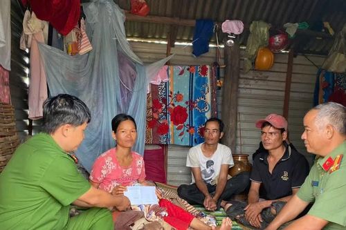 Gia Lai: Công an xã kịp thời đưa sản phụ chuyển dạ đi cấp cứu khi đang làm căn cước