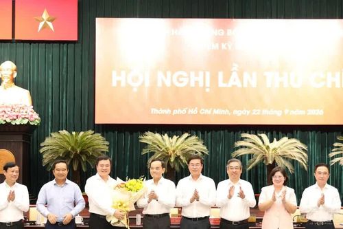 Ông Nguyễn Sinh Nhật Tân chính thức làm Phó Bí thư Thành ủy TP HCM