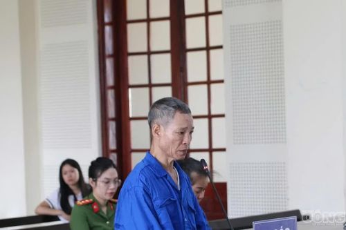 Lại vào tù vì không chịu hoàn lương