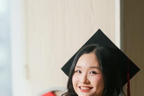 Tân thủ khoa Trường Đại học Ngoại thương năm 2026, có gì nổi bật?