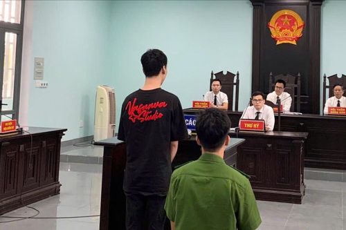 Lĩnh án vì chạy xe tốc độ cao, nẹt pô gây mất trật tự