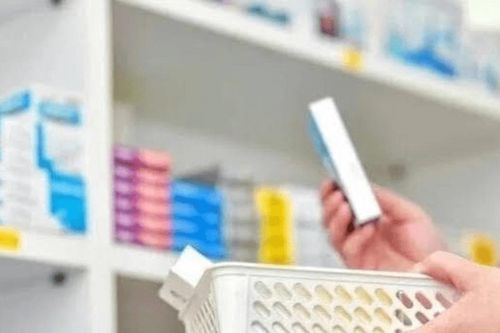 Livestream bán thuốc có thể bị cấm nếu luật mới được thông qua?