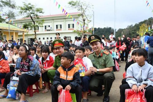 Đà Nẵng: Hơn 1.200 phần quà Trung thu đến với học sinh vùng cao
