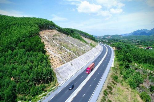 Những con số ấn tượng của đấu thầu qua mạng trong 6 tháng đầu năm 2026