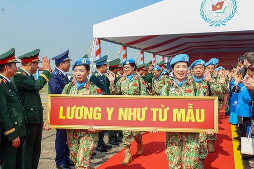 Hơn 200 chiến sĩ mũ nồi xanh Việt Nam lên đường làm nhiệm vụ gìn giữ hòa bình