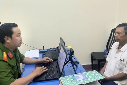 Bắt giữ kẻ giết người phụ nữ trong phòng ngủ để cướp vàng