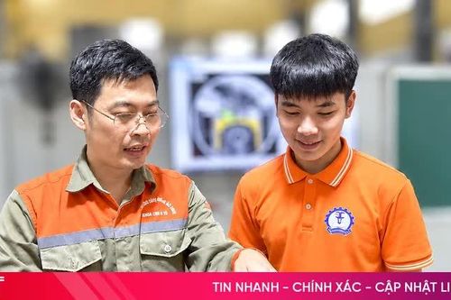 Đậu đại học vẫn rẽ hướng học nghề