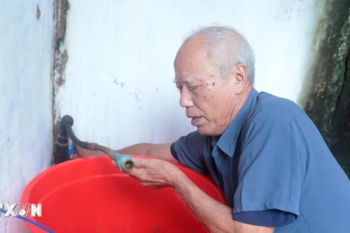 Hàng chục hộ dân ở Hưng Yên 'khát nước' sinh hoạt trong nhiều tháng