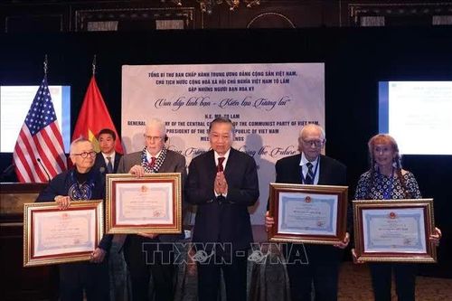 Tổng Bí thư, Chủ tịch nước Tô Lâm gặp những người bạn Hoa Kỳ 'Vun đắp tình bạn - kiến tạo tương lai'