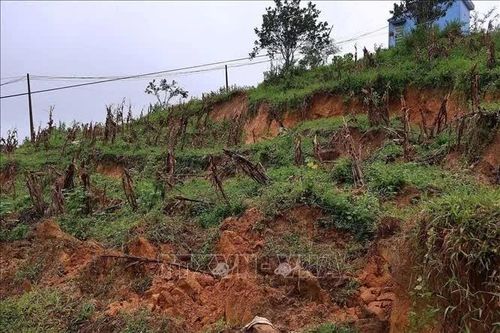 Hà Nội công bố tình huống khẩn cấp về sạt lở tại xã Vật Lại