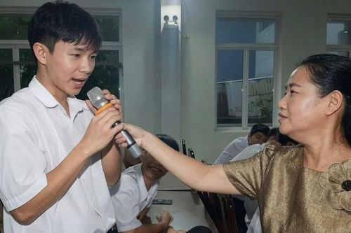 Đừng để bạo lực học đường gia tăng từ những 'tiếng cười', lượt like và chia sẻ