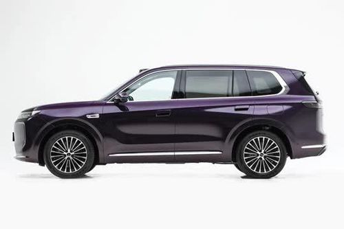 SUV hạng D siêu tiết kiệm xăng, nội thất tiện nghi, giá từ 535 triệu đồng