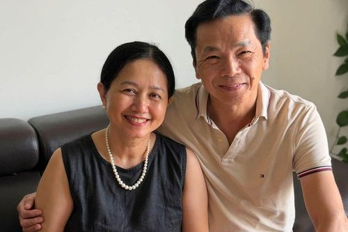 NSND Trung Anh công khai hạnh phúc bên vợ sau nhiều năm kín tiếng