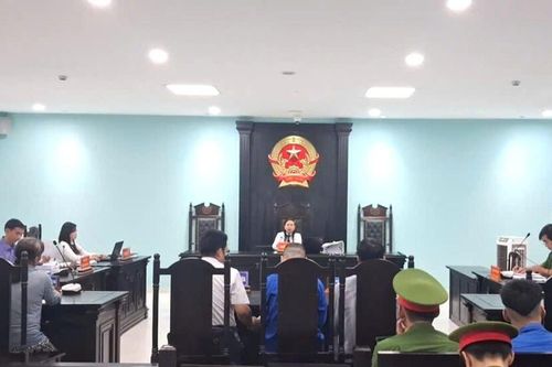 TAND tỉnh Cà Mau lần đầu mở phiên họp xử lý chuyển hướng đưa vào trường giáo dưỡng đối với 8 bị can