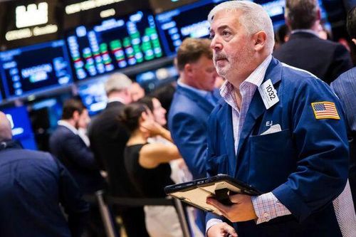 Nasdaq Composite lập kỷ lục nhờ đà tăng của cổ phiếu AI và hạ nhiệt của giá dầu, lợi suất trái phiếu
