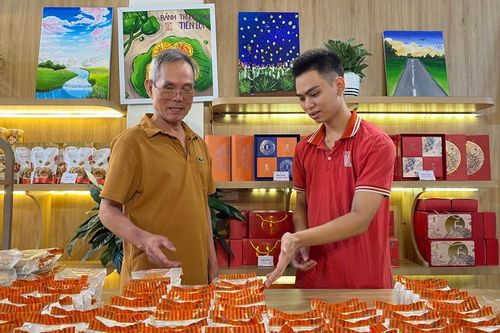 Bắc Ninh: Bánh Trung thu bình dân hút khách