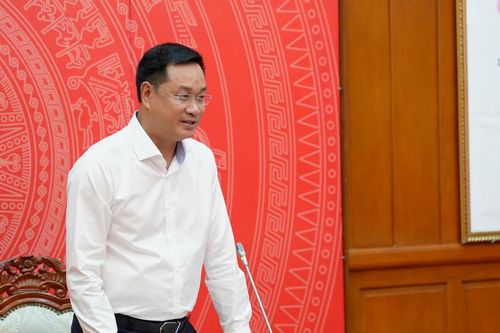 Ngành y tế cần tiếp tục nâng cao chất lượng khám, chữa bệnh ở tất cả tuyến, thu hút nguồn lực xã hội phát triển y tế chất lượng cao, phát huy vai trò y tế tư nhân