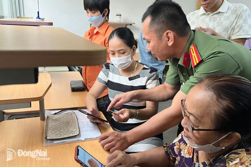 Thêm kênh đánh giá, phản ánh dịch vụ công trên VNeID