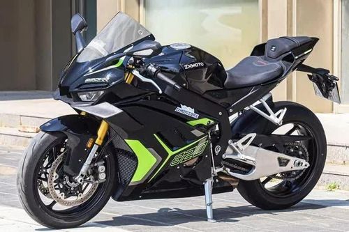 Môtô Trung Quốc 150 mã lực, khung carbon, giá gần 540 triệu đồng