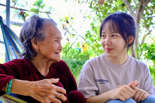 Nữ sinh mồ côi và hành trình đến giảng đường đại học