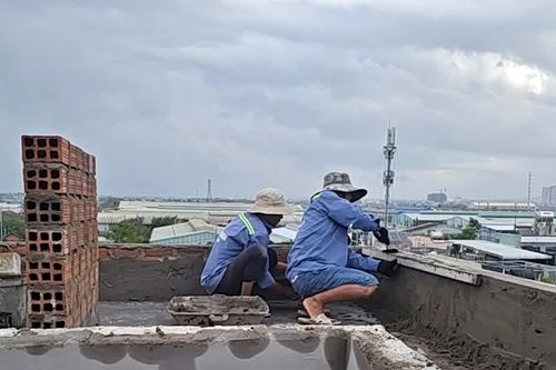 Vì sao lương triệu đồng/ngày vẫn không giữ được thợ xây?