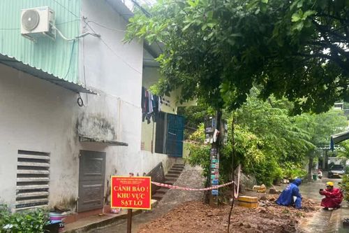 Khẩn trương khắc phục tình trạng sạt lở tại phường Quy Nhơn Nam
