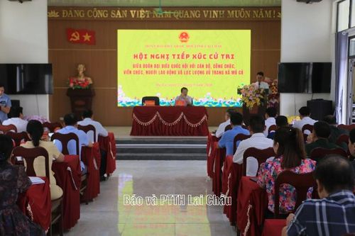 Đoàn đại biểu Quốc hội tỉnh tiếp xúc cử tri tại xã Mù Cả