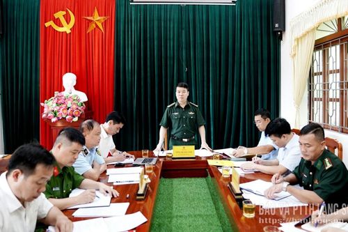 Kiểm tra công tác triển khai chống buôn lậu, gian lận thương mại và hàng giả tại xã Ba Sơn