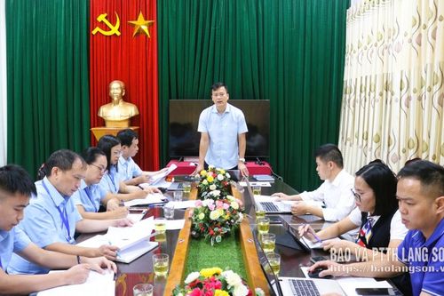 Trung tâm Phục vụ hành chính công tỉnh làm việc với Trung tâm phục vụ hành chính công xã Thất Khê, Đồng Đăng
