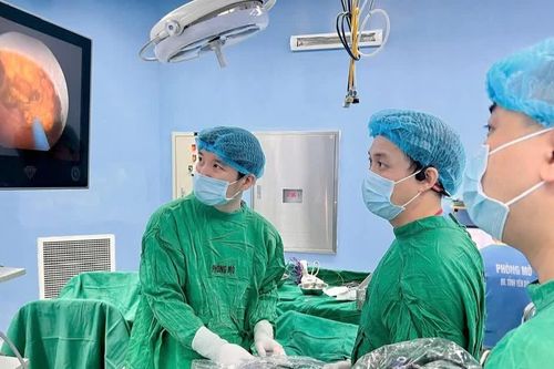 Lào Cai: Làm chủ kỹ thuật tán sỏi đường mật qua da dưới hướng dẫn của siêu âm