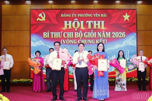 Hội thi Bí thư chi bộ giỏi phường Yên Bái năm 2026: Hai thí sinh cùng giành giải Nhất