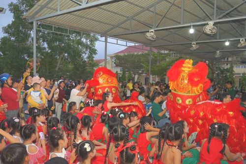 Mang trung thu sớm đến trẻ em vùng cao, biên giới, hải đảo