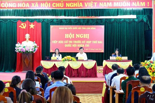 Đoàn Đại biểu Quốc hội tỉnh Lâm Đồng tiếp xúc cử tri xã Đam Rông 1